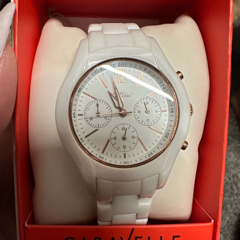 Caravelle New York white watch